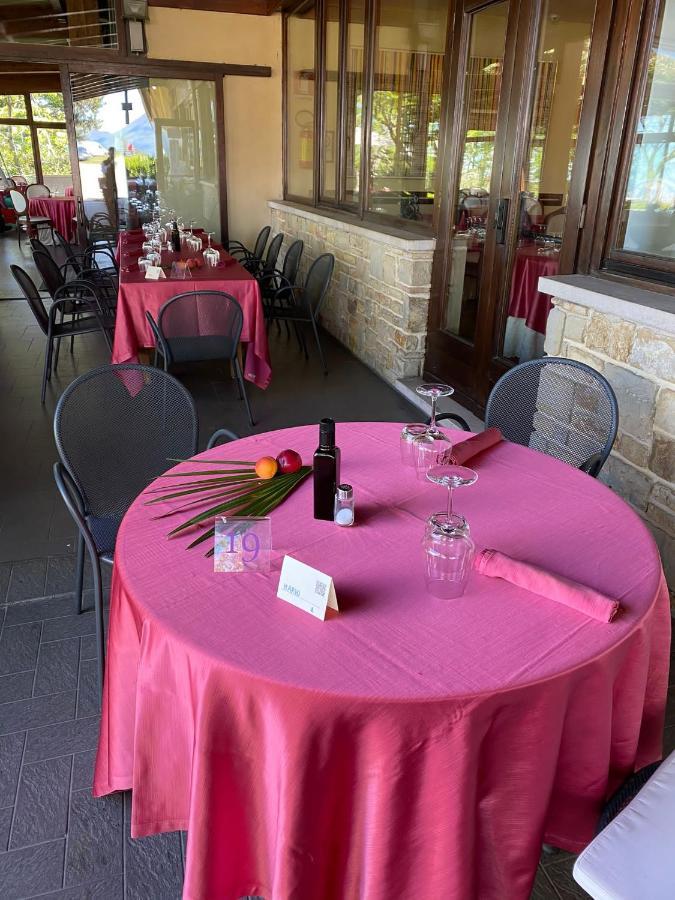 Hotel Tetto Delle Marche - Ristorante Dei Conti Cingoli Eksteriør bilde