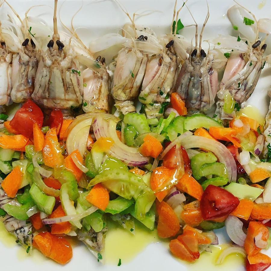 Hotel Tetto Delle Marche - Ristorante Dei Conti Cingoli Eksteriør bilde