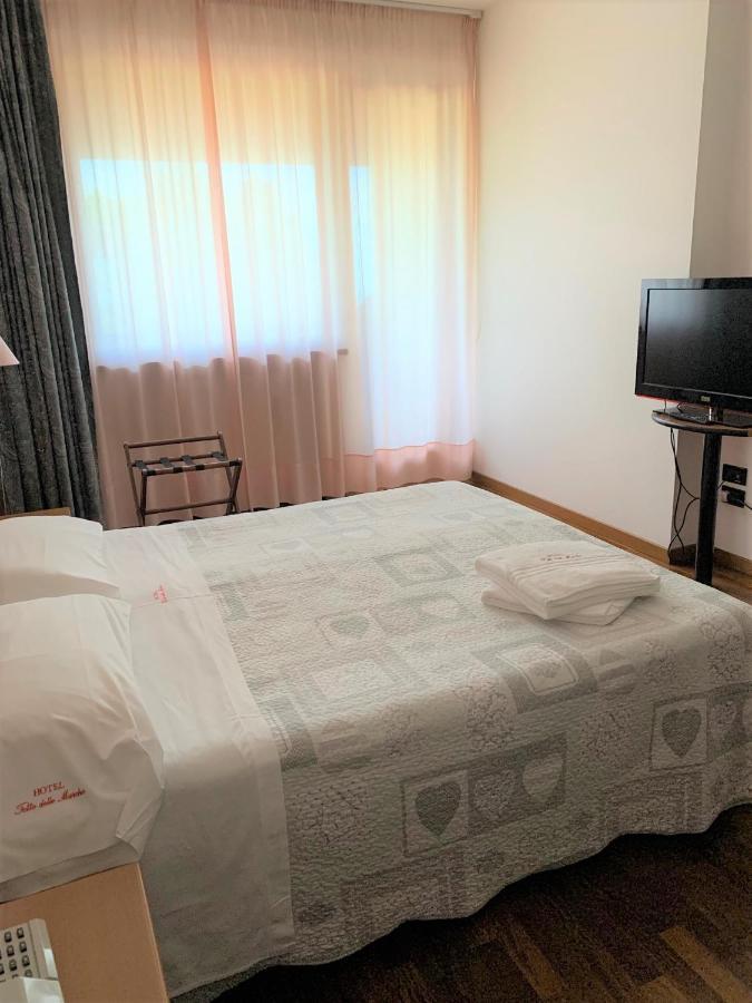 Hotel Tetto Delle Marche - Ristorante Dei Conti Cingoli Eksteriør bilde