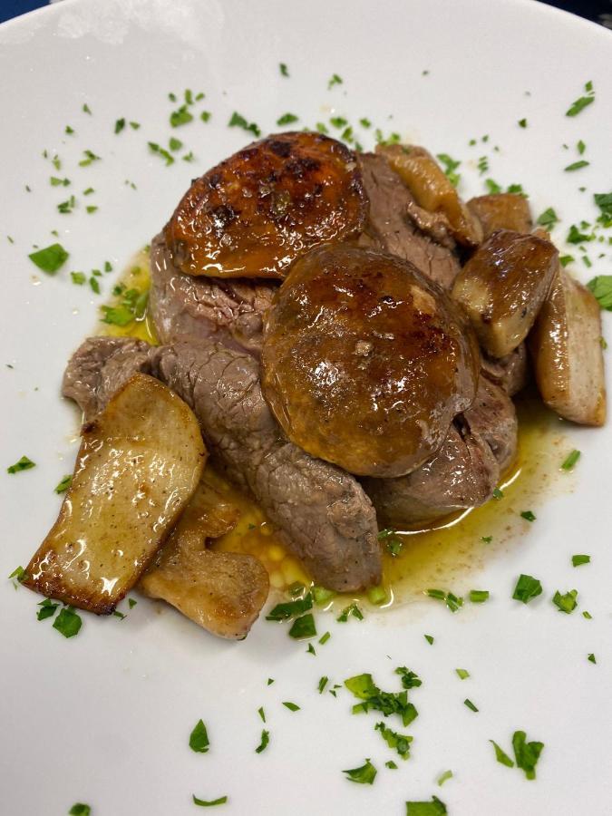 Hotel Tetto Delle Marche - Ristorante Dei Conti Cingoli Eksteriør bilde